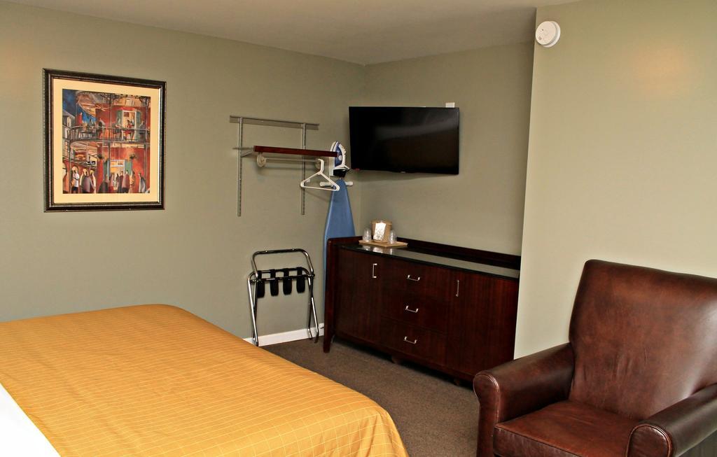 And Suites 2* Jefferson