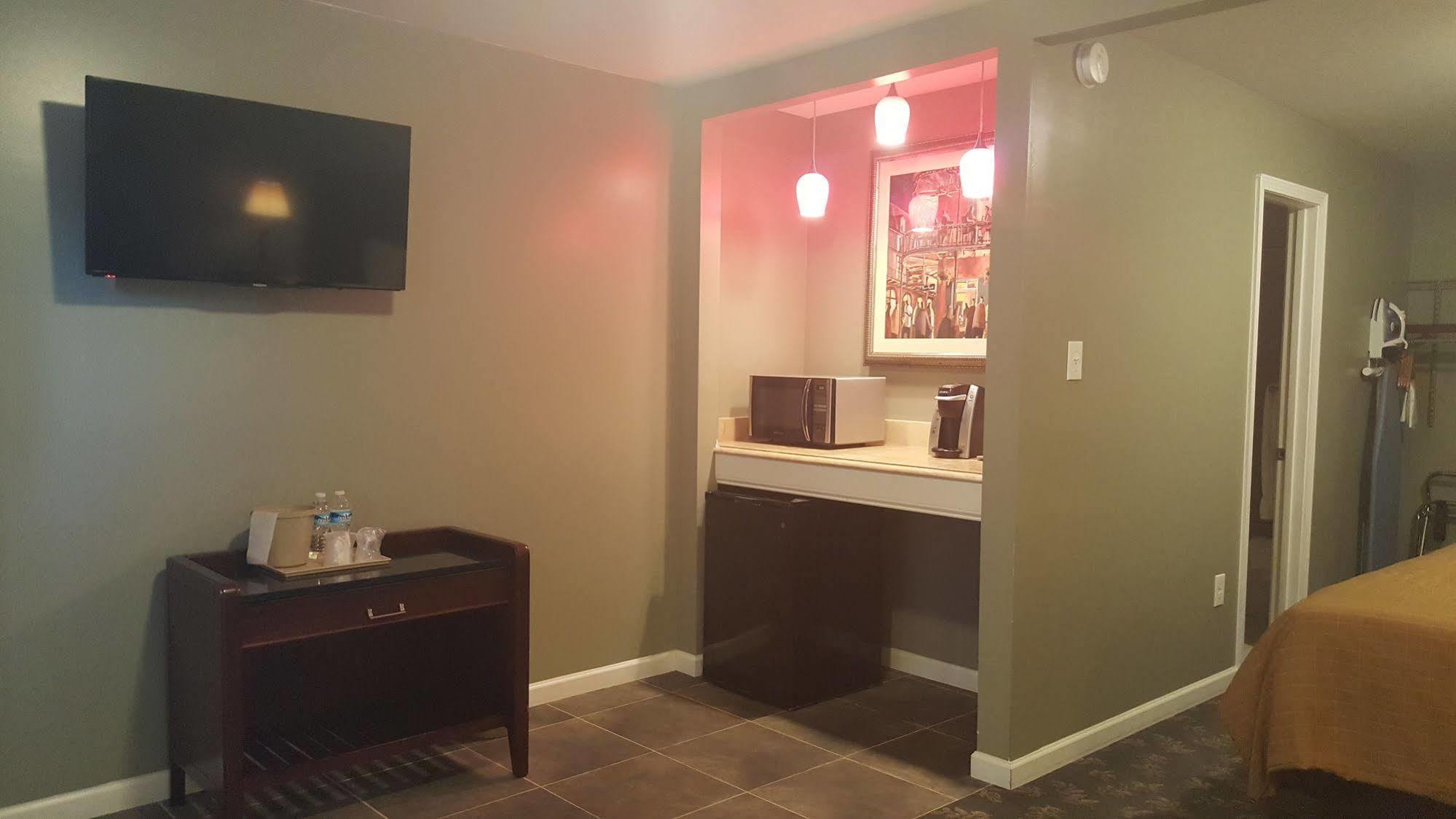 And Suites 2* Jefferson